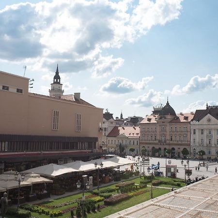 Old Town Square Apartment Novi Sad Exteriör bild